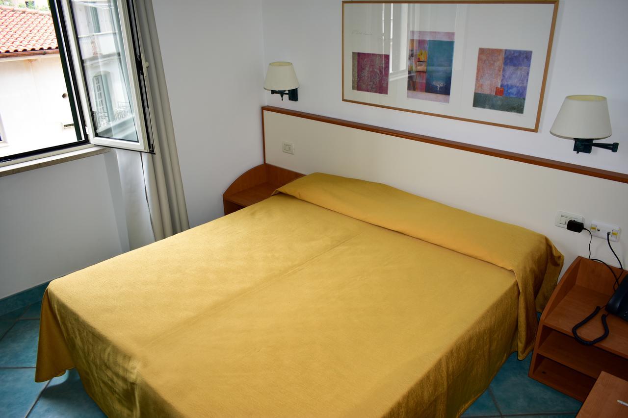 Hotel Amyclae Sperlonga Ngoại thất bức ảnh