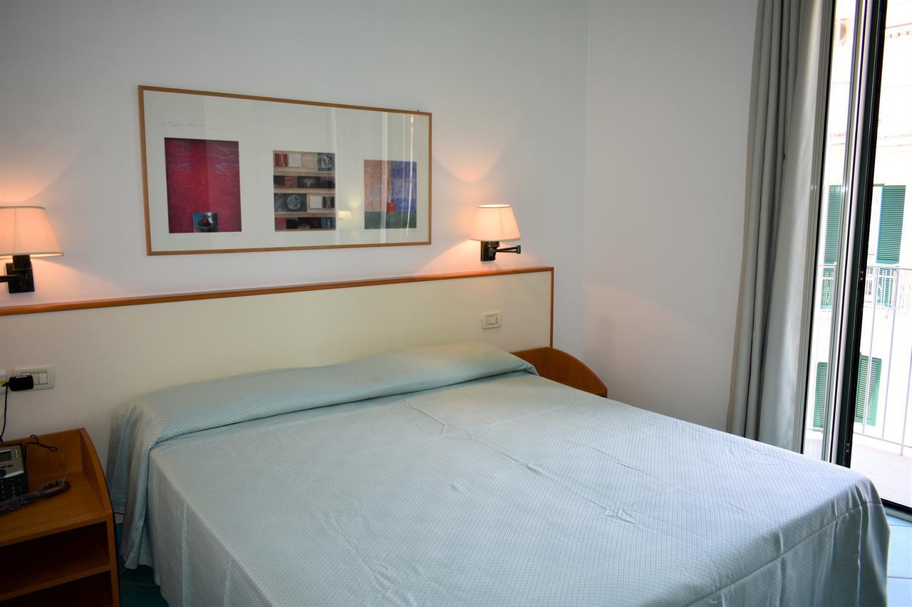 Hotel Amyclae Sperlonga Ngoại thất bức ảnh