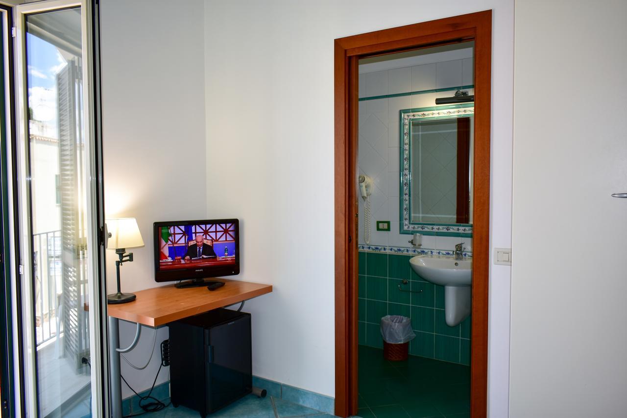 Hotel Amyclae Sperlonga Ngoại thất bức ảnh