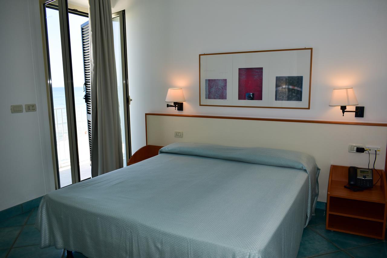 Hotel Amyclae Sperlonga Ngoại thất bức ảnh