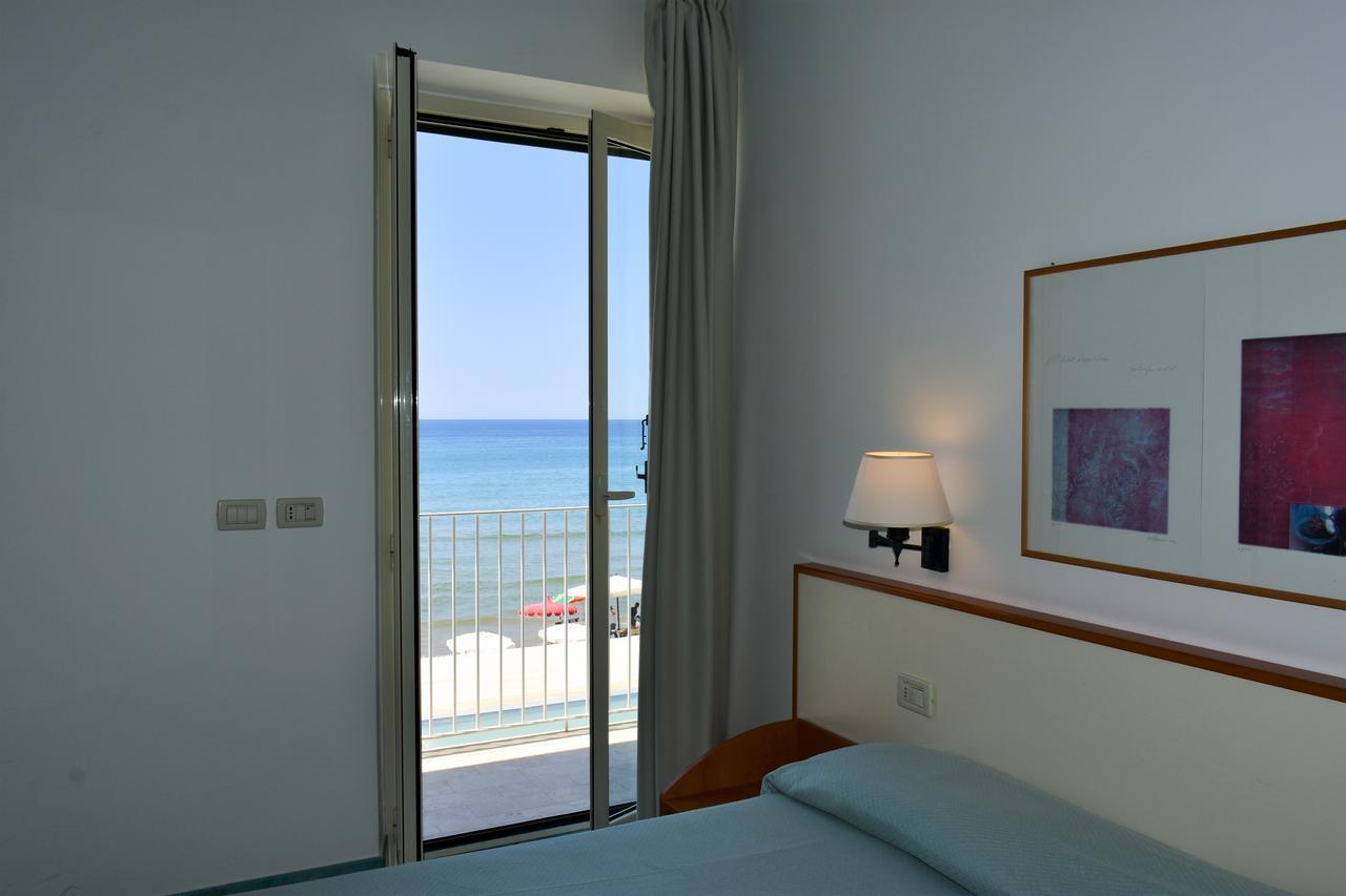 Hotel Amyclae Sperlonga Ngoại thất bức ảnh