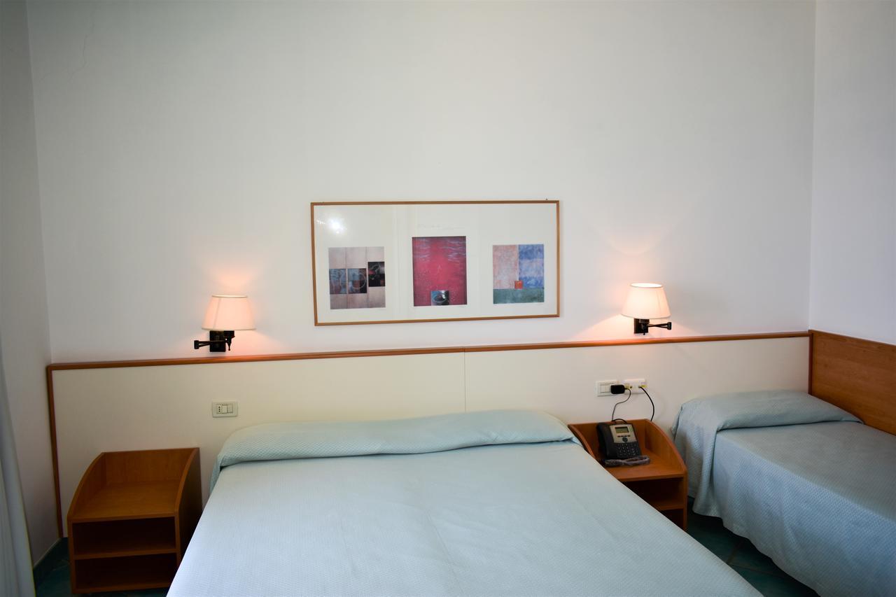 Hotel Amyclae Sperlonga Ngoại thất bức ảnh