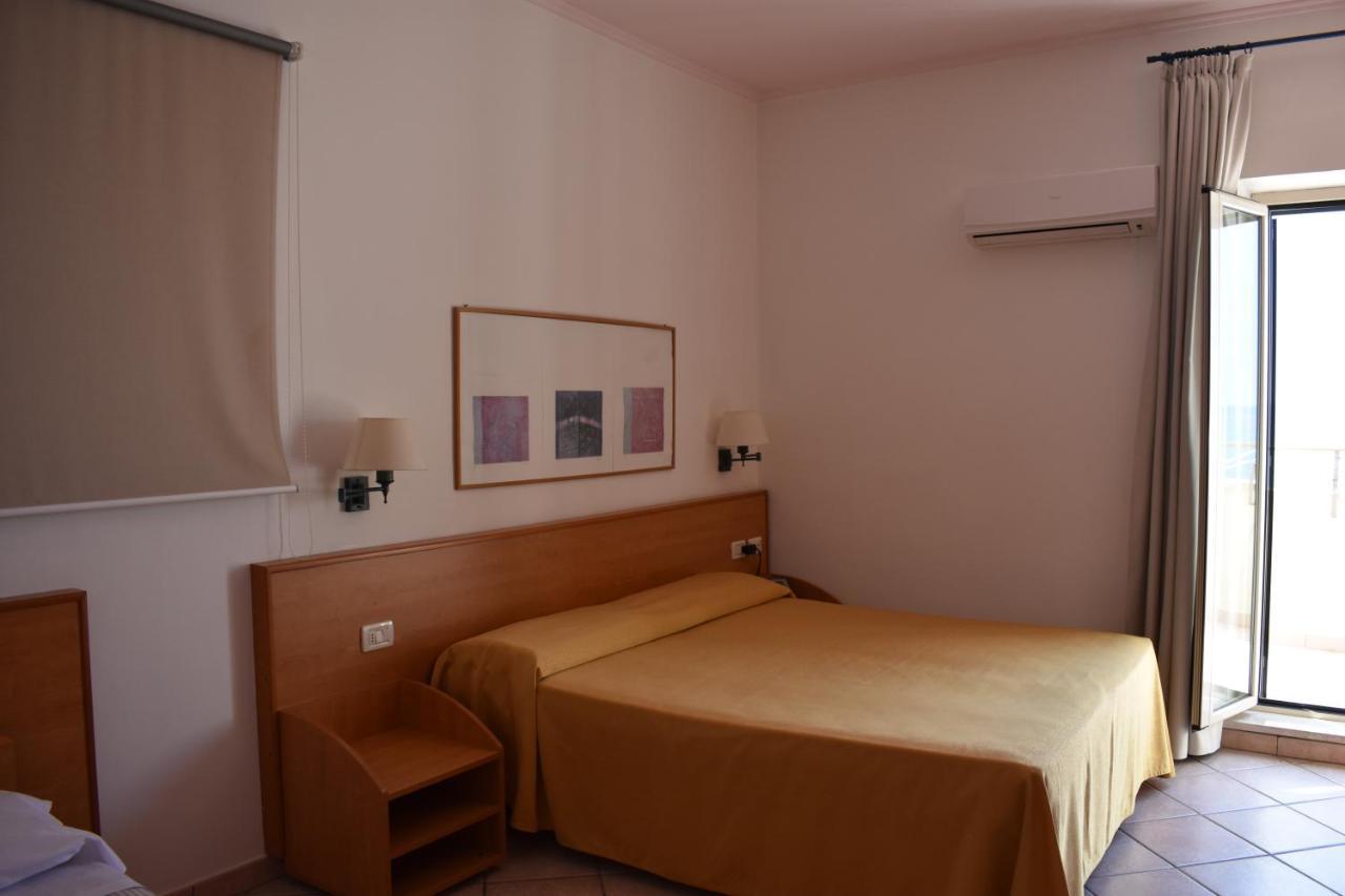 Hotel Amyclae Sperlonga Ngoại thất bức ảnh